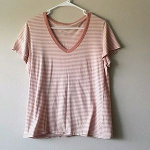 V-neck tee